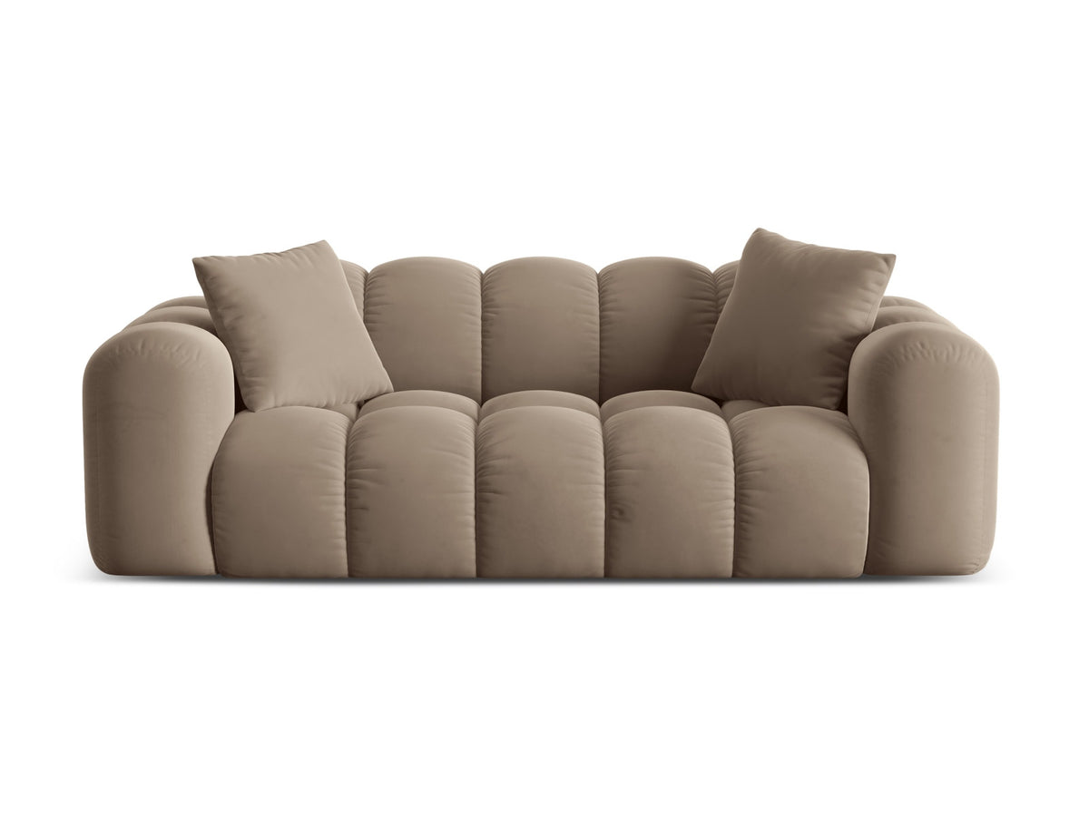 3er Sofa Treno mit Stoffbezug, schwarzen Kunststoffbeinen und flacher Rückenlehne
