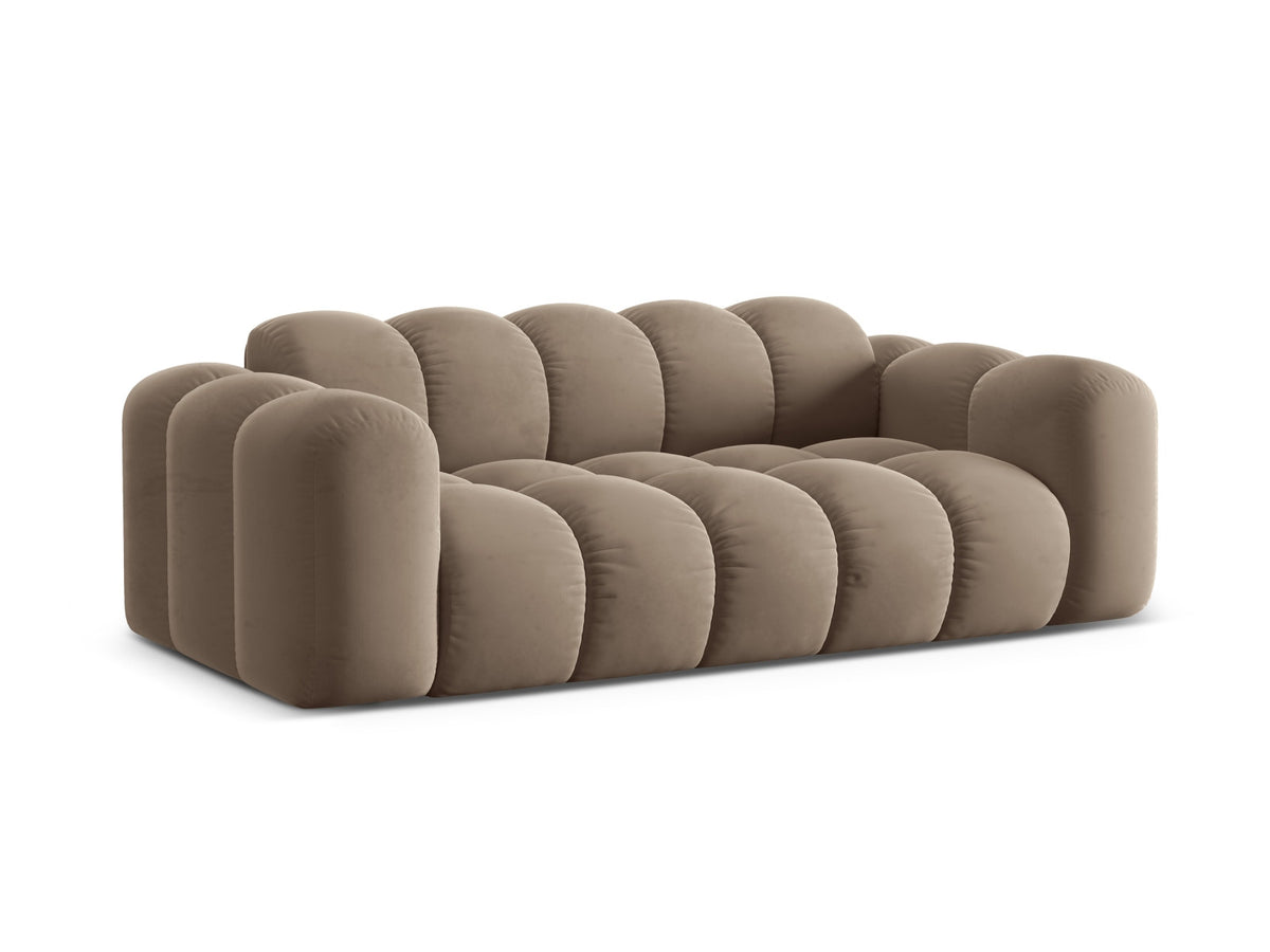 3er Sofa Treno mit Stoffbezug, schwarzen Kunststoffbeinen und flacher Rückenlehne