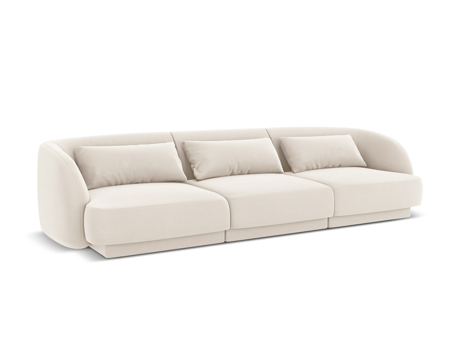 Stilvolles 3-Sitzer Sofa Tulum aus Velours in zartem Beige, perfekt für moderne Wohnkonzepte und gemütliche Abende.