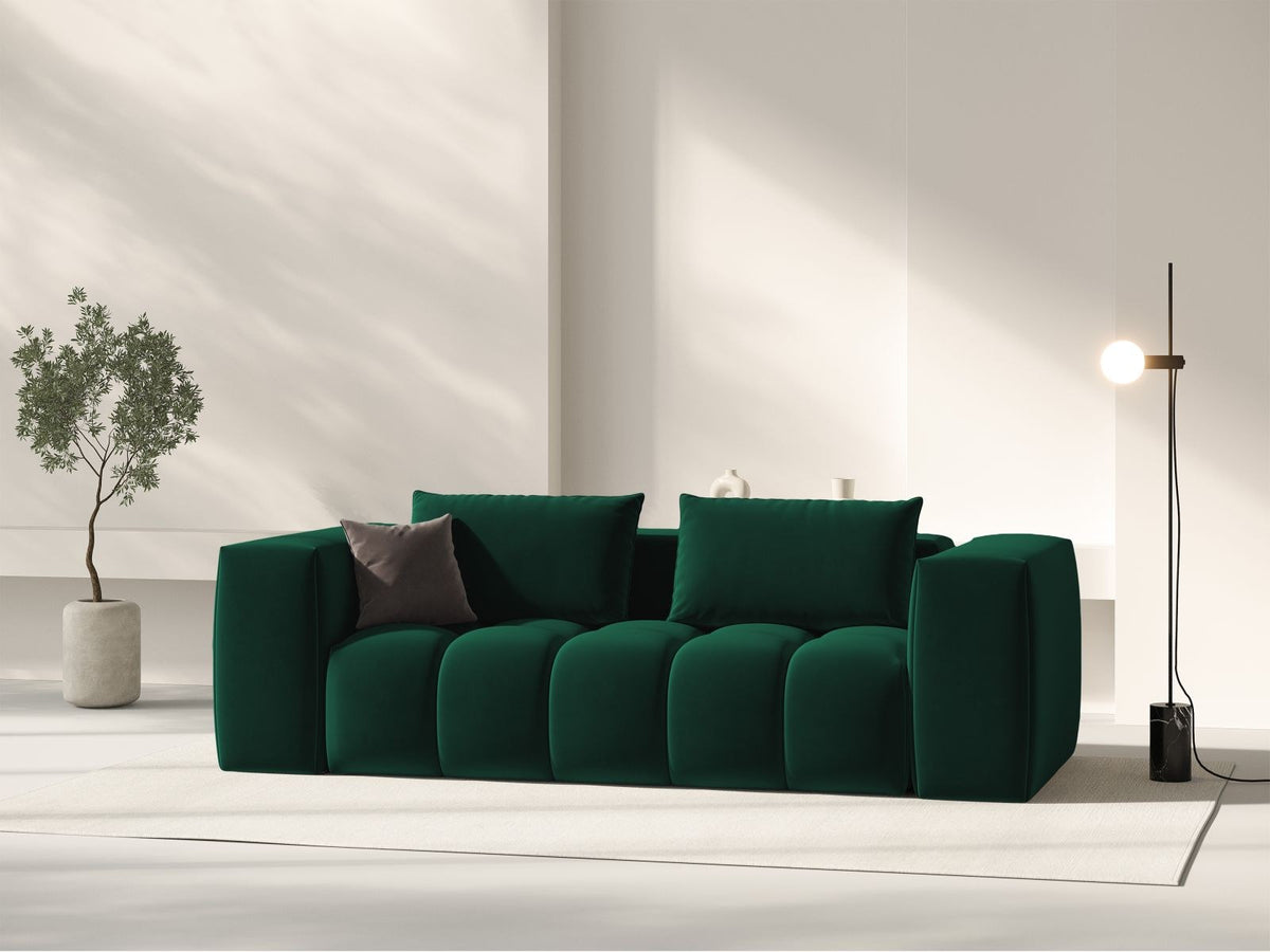 Modulares 3er Sofa Verona in Sand-Casino Samtstoff mit Massivholzrahmen und schwarzen Kunststoffbeinen, Cosmopolitan Design.