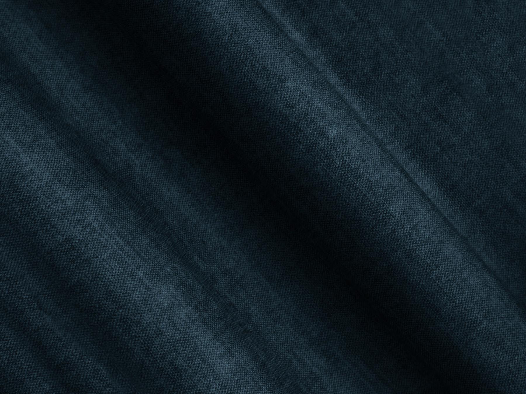 Elegantes 4-Sitzer Sofa Calma in trendigem Petrol, ideal für Wohnräume, bietet eine praktische Schlaffunktion und zusätzlichen Stauraum.