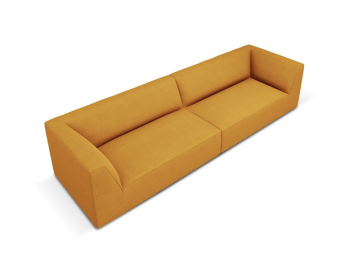 Beiges 4-Sitzer Sofa Siena mit strukturiertem Cordstoffbezug, Massivholzrahmen und schwarzen Kunststoffbeinen, moderne gerade Form.