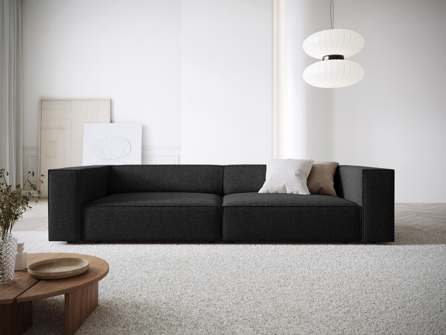 Erleben Sie das Arendal 4-Sitzer Sofa von Cosmopolitan Design – stilvolles Design, hervorragender Komfort und grosszügige 287 cm für Ihr modernes Wohnzimmer.