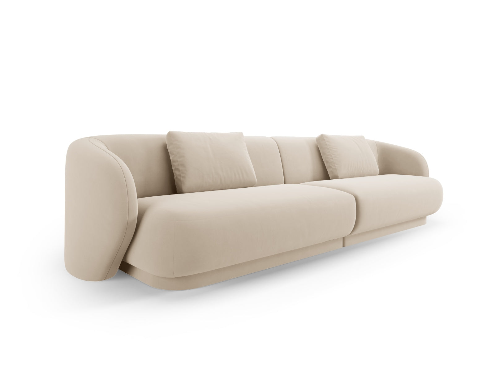 Camden Velour Sofa 4 Sitzer in Beige präsentiert im Onlineshop von KAQTU Design AG. 4er Sofa ist von Cosmopolitan Design