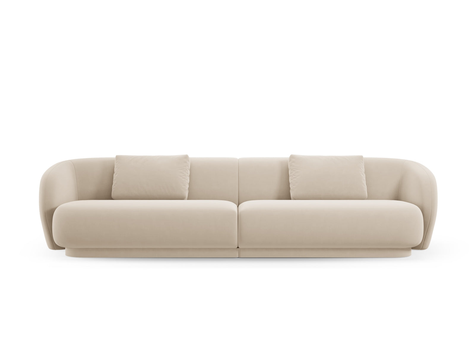 Entdecken Sie das Camden Velour Sofa 4 Sitzer von Cosmopolitan Design – elegantes Design und unvergleichlicher Komfort für Ihr modernes Wohnzimmer.