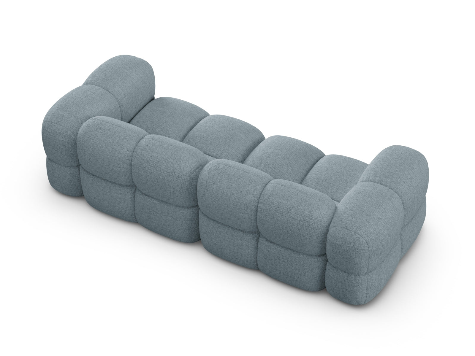 Modernes 4-Sitzer Sofa Loretto in zartem Pastellblau, perfekt für einladende Wohnzimmer und entspannte Stunden mit Freunden.
