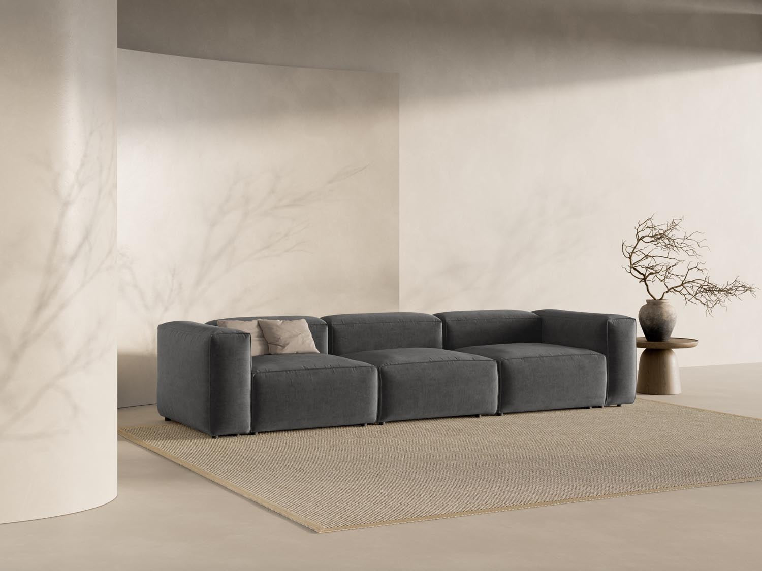 Bergamo Modular Sofa 4 Sitzer in Graphite-Liberty präsentiert im Onlineshop von KAQTU Design AG. 4er Sofa ist von Cosmopolitan Design