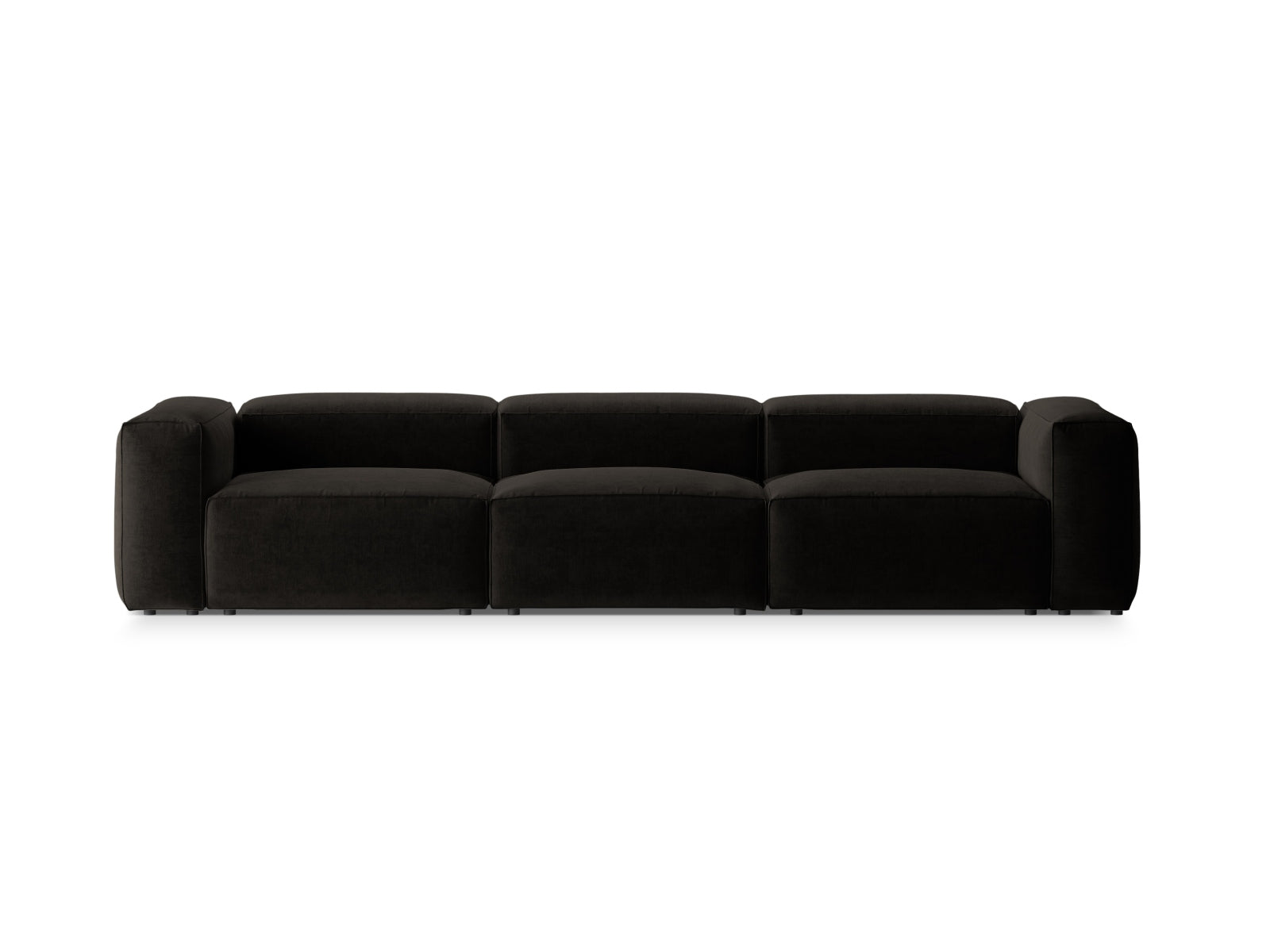 Bergamo Modular Sofa 4 Sitzer in Black-Liberty präsentiert im Onlineshop von KAQTU Design AG. 4er Sofa ist von Cosmopolitan Design
