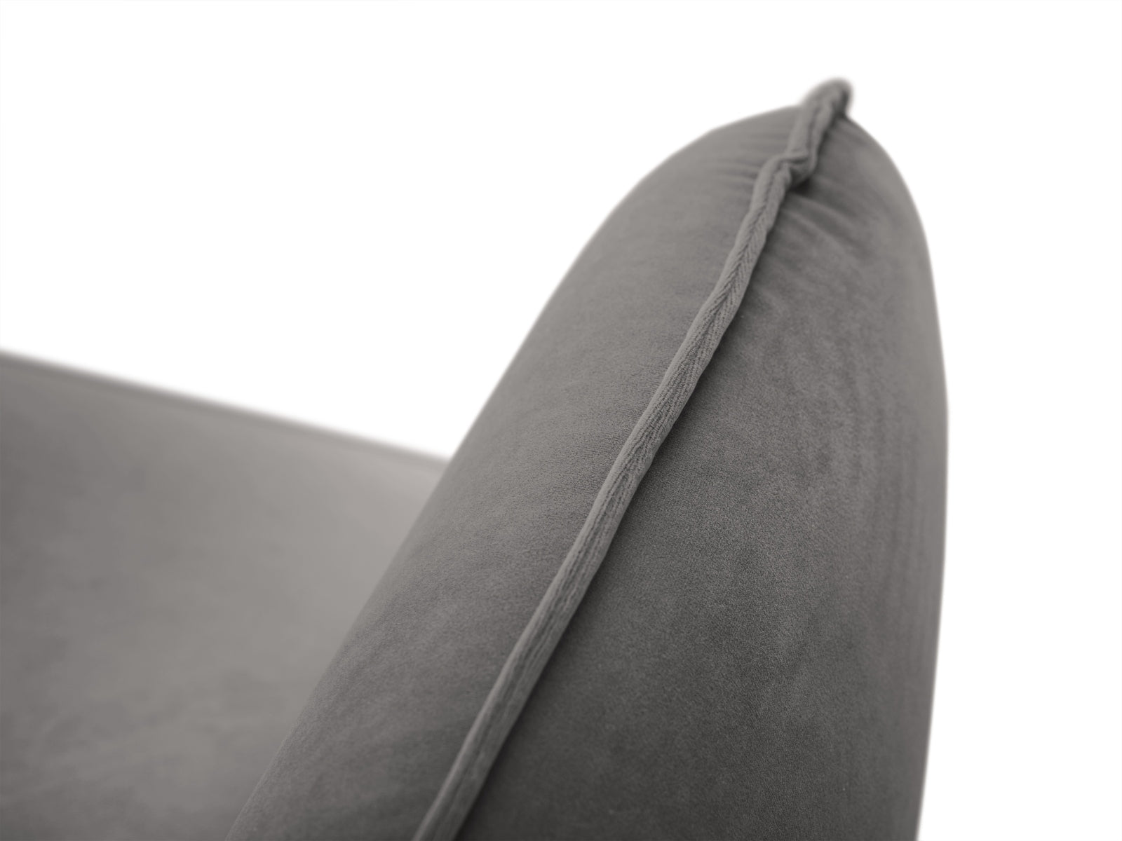 Elegantes 4-Sitzer Sofa "Vienna" aus weichem Velours in sanftem Grau, ideal für stilvolle Wohnräume und gemütliche Abende.