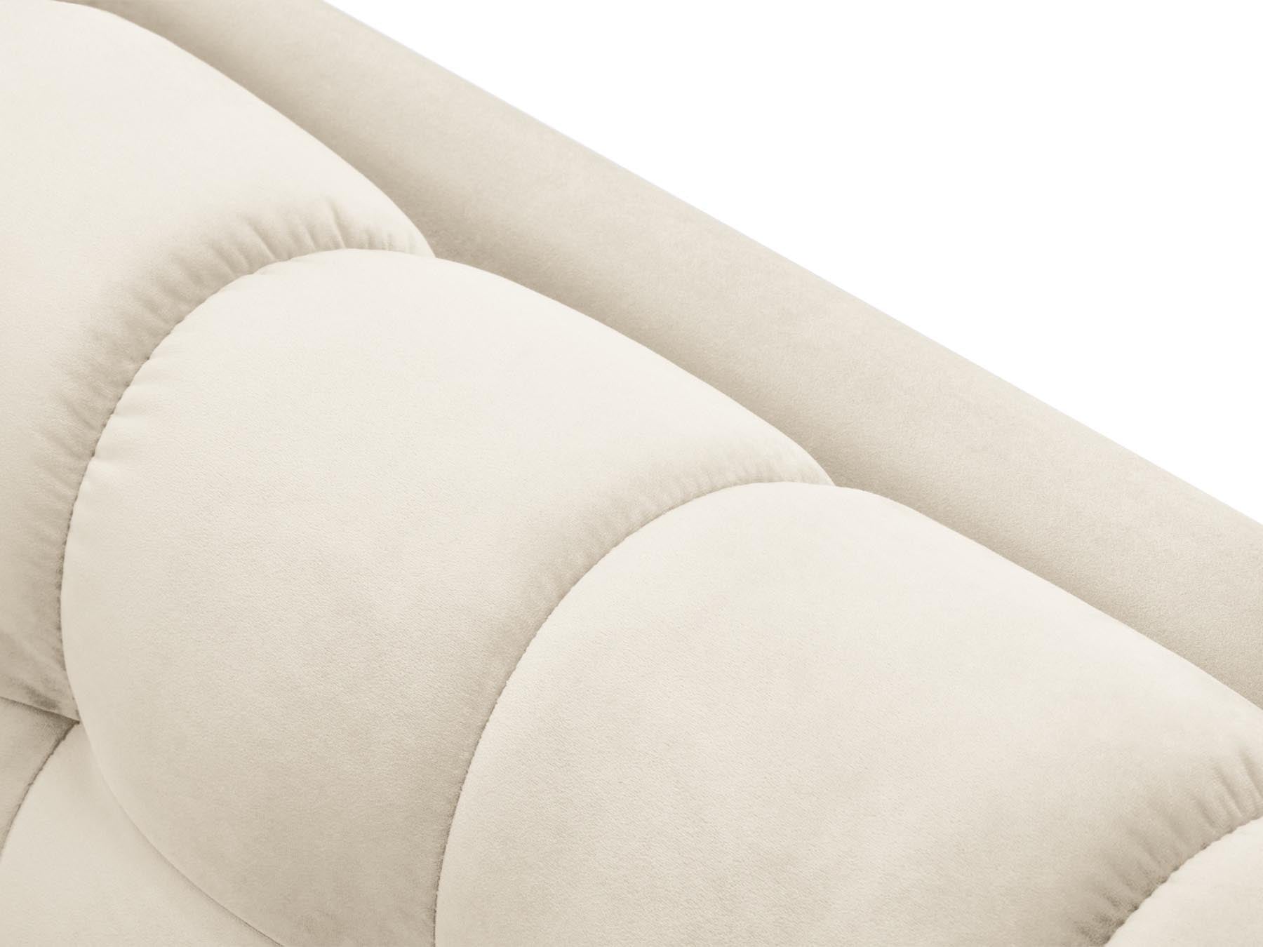 Elegantes 4-Sitzer Sofa Bali in sanftem Beige, ideal für stilvolle Wohnräume und entspannte Stunden, entworfen von Cosmopolitan Design.