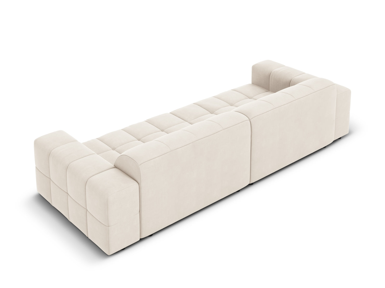 Erleben Sie das stilvolle Chicago Velour Sofa 4 Sitzer von Cosmopolitan Design – ideal für Ihr modernes Wohnzimmer und höchsten Sitzkomfort.