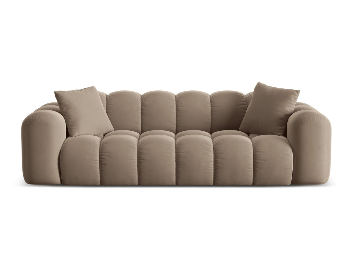 4er Sofa Treno mit gepolstertem Stoffbezug, niedriger Rückenlehne und schwarzen Beinen