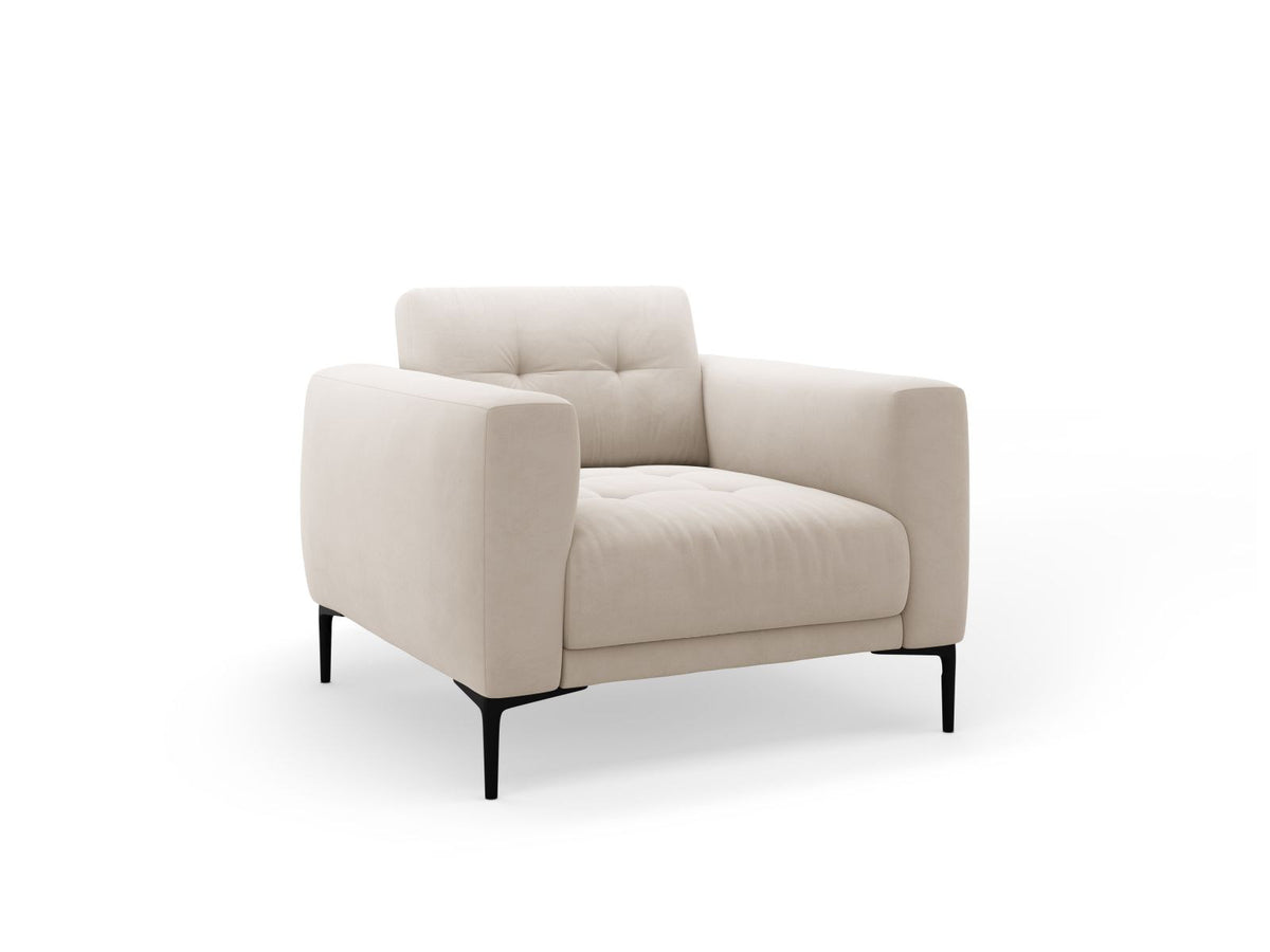 Lazio Samt-Sessel 1-Sitzer von Cosmopolitan Design in Beige-Salvador, Velours-Stoff, schwarze Stahlbeine, gepolsterte Rückenlehne und Sitzfläche.