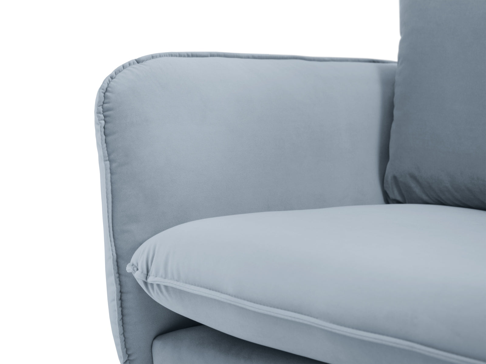 Moderner Vienna Velour Sessel in zartem Hellblau, perfekt für entspannte Stunden und als stilvolles Highlight in jedem Raum.