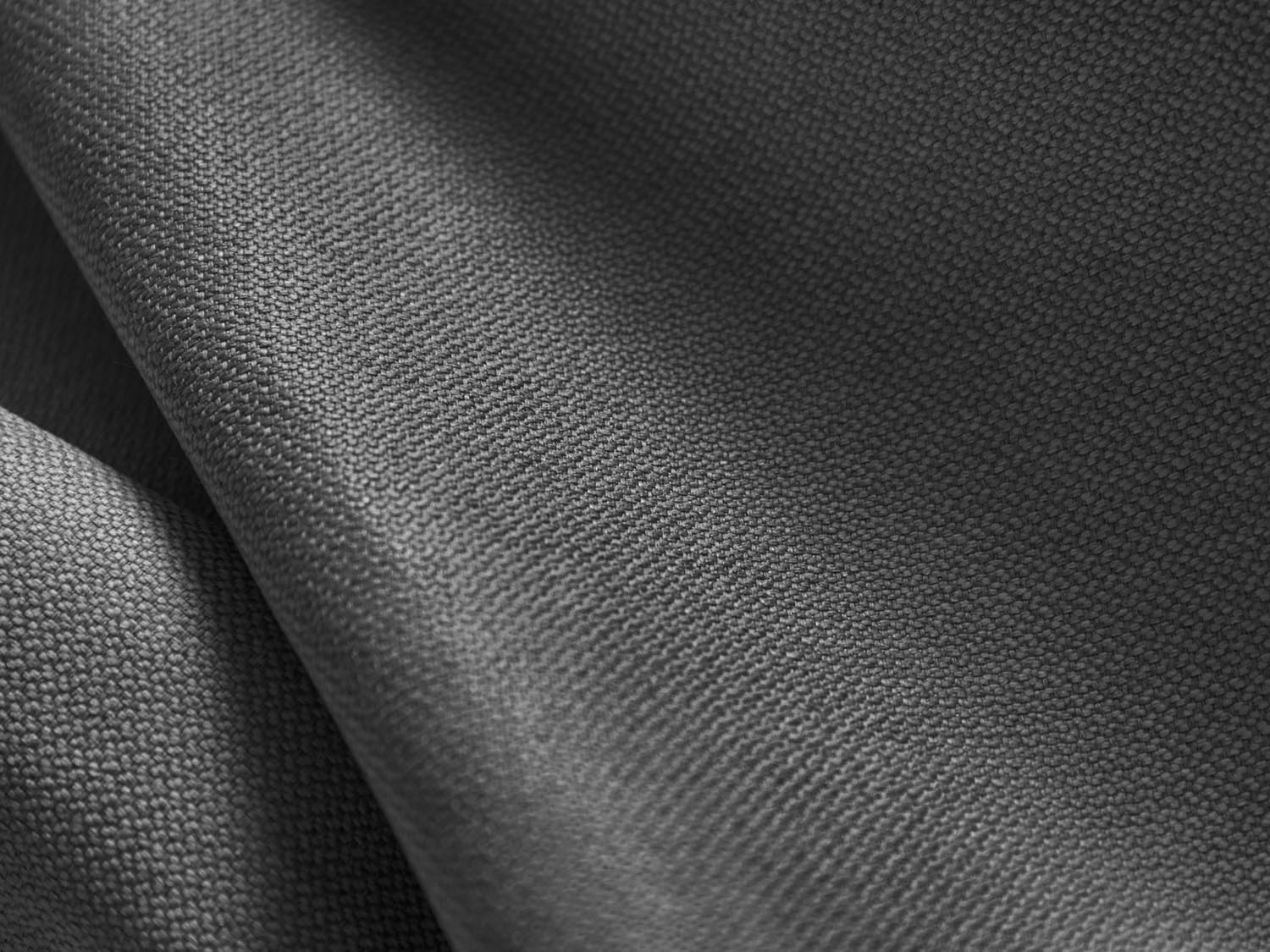 Entdecken Sie das elegante Arendal Boxspring Bett-Set 186cm von Cosmopolitan Design – für höchsten Schlafkomfort und modernes Wohndesign.