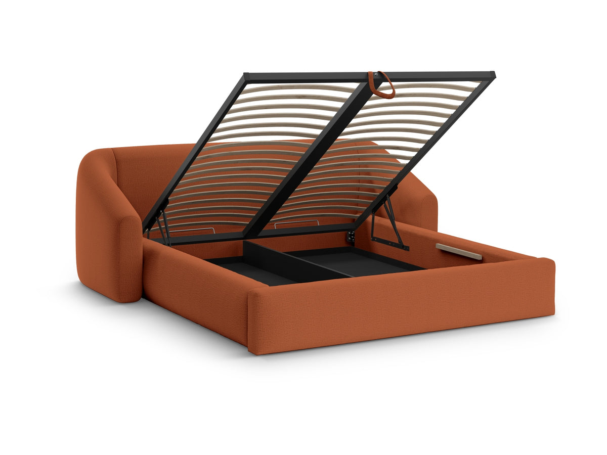 Campi Bett mit Stauraum und Headboard 140cm in Brick-Moly präsentiert im Onlineshop von KAQTU Design AG. Bett ist von Cosmopolitan Design