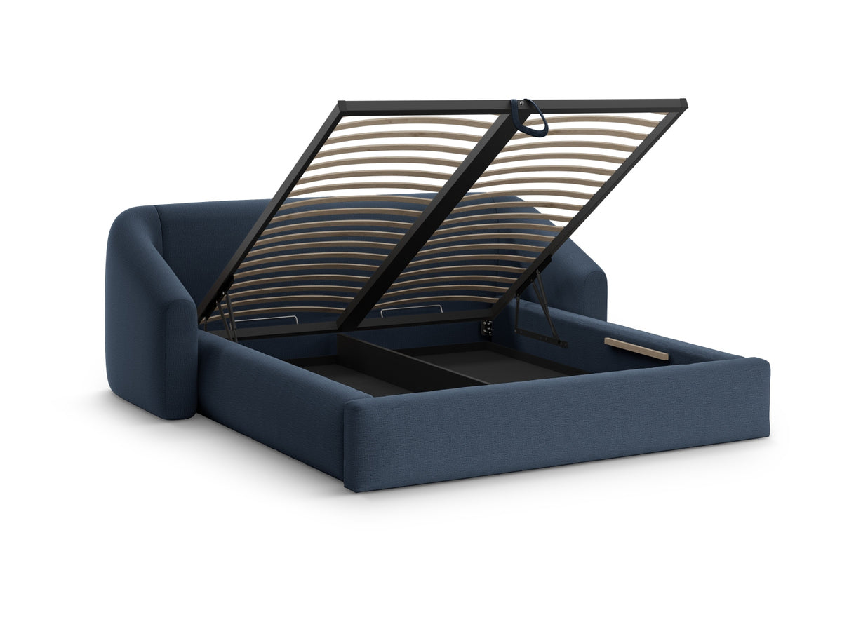 Campi Bett mit Stauraum und Headboard 160cm in Royal Blue-Moly präsentiert im Onlineshop von KAQTU Design AG. Bett ist von Cosmopolitan Design