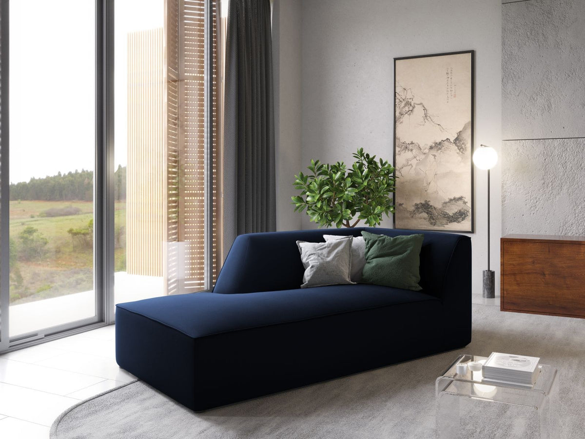 Chaiselongue Siena mit Samtbezug in Beige-Salvador, Massivholzrahmen, schwarze Kunststoffbeine, Sitzfläche 67x153cm, Ansicht von links.