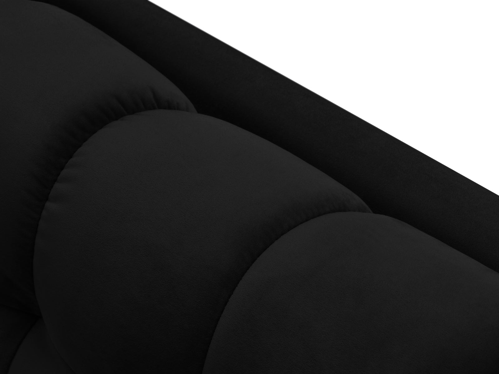Stilvolle linke Chaise Longue Bali in Black-Bluvel, perfekt für gemütliche Stunden und zeitgemäße Einrichtung. Teil des modularen Sofas von Cosmopolitan Design.