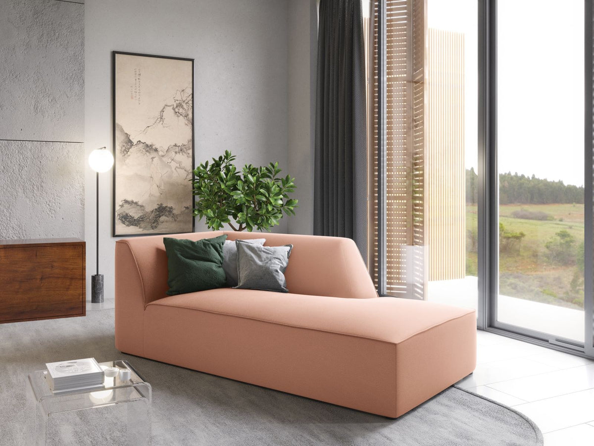 Beige Samt-Chaiselongue Siena von Cosmopolitan Design, rechte Ausführung, Massivholzrahmen, schwarze Kunststoffbeine, 181cm lang.