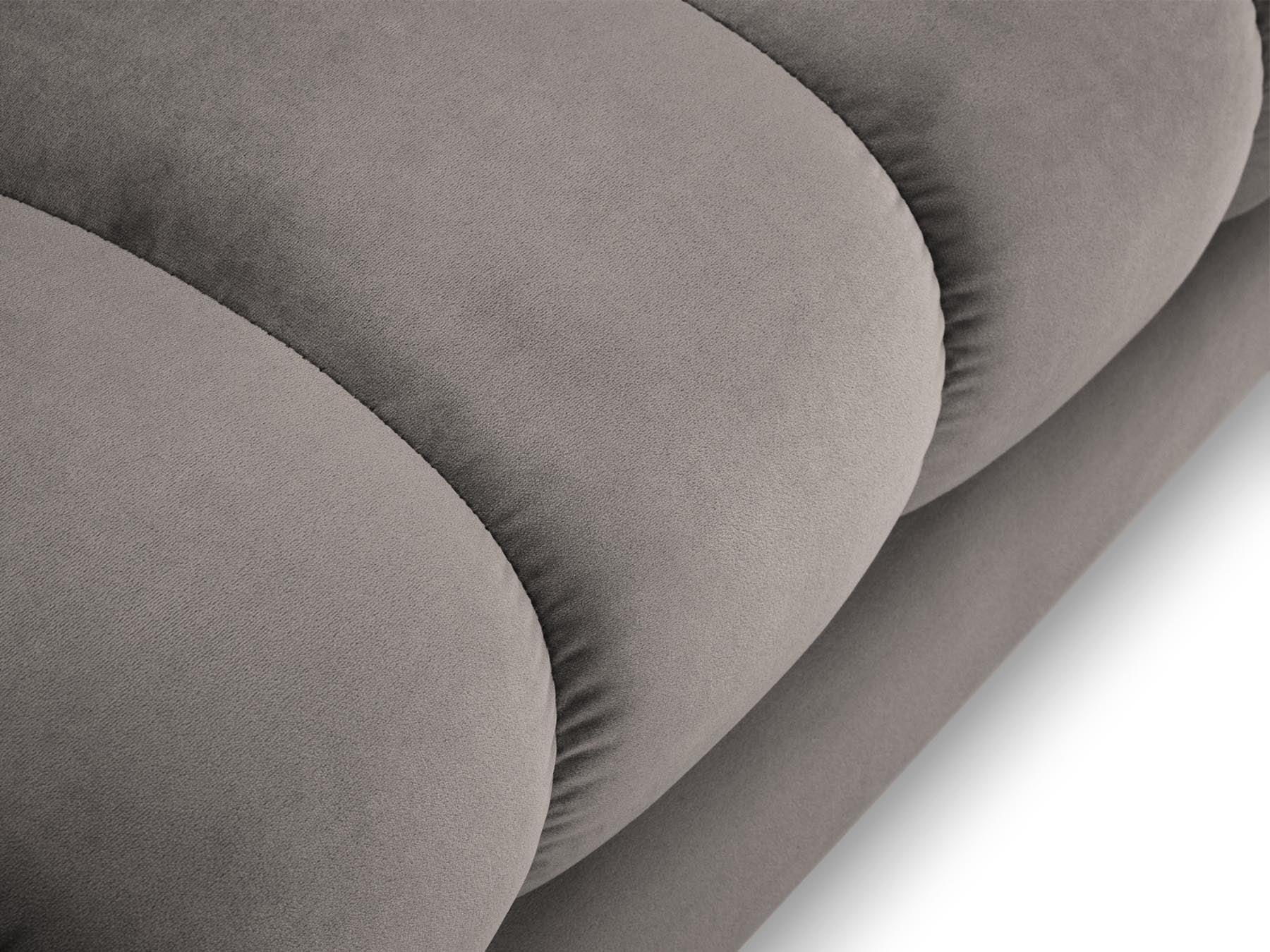 Elegante 1-Sitzer Chaise Longue rechts Bali in sanftem Light Grey-Bluvel, ideal für stilvolle und komfortable Wohnräume.