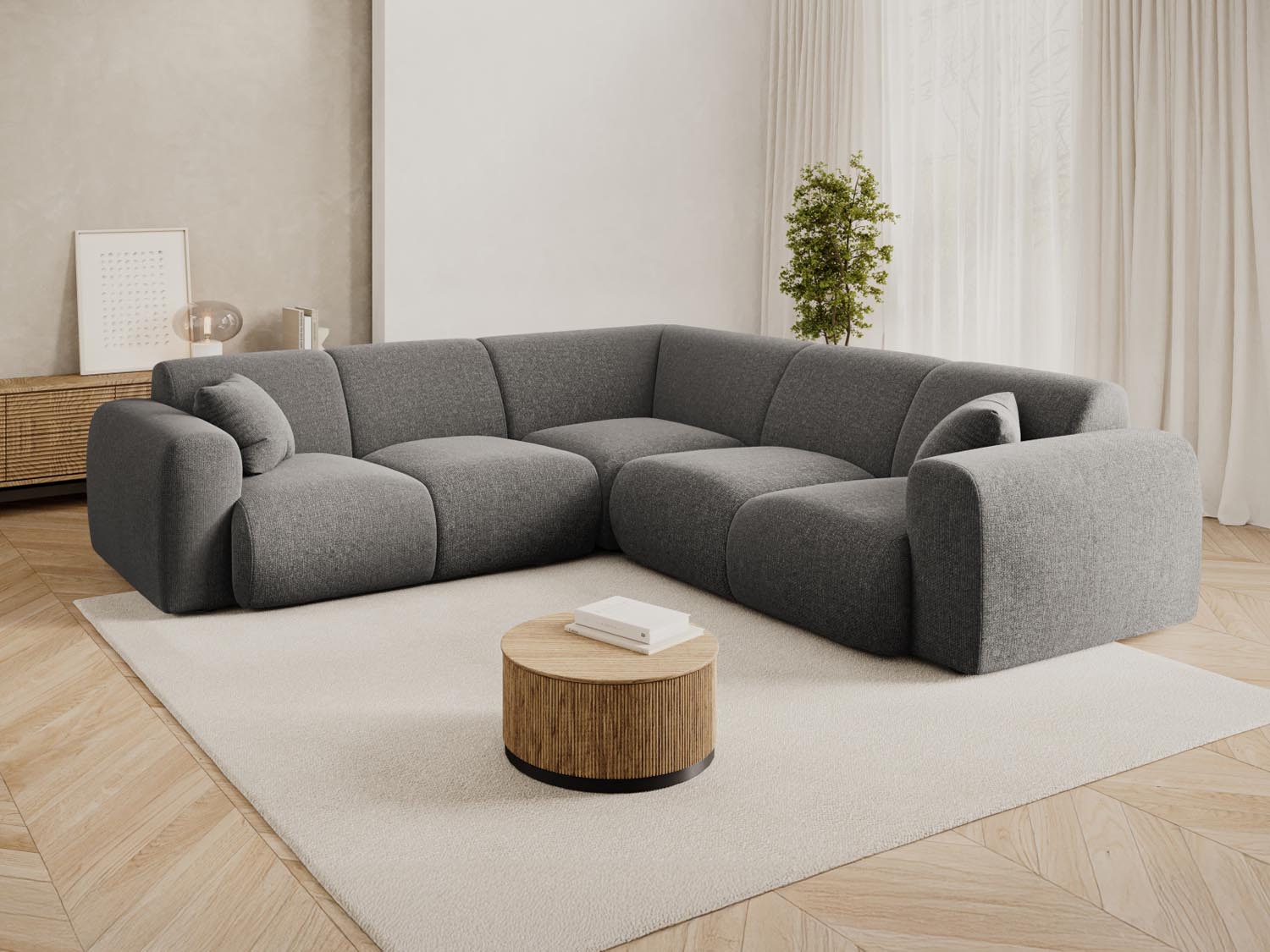 Entdecken Sie das Nolio Symmetrical Ecksofa 5 Sitzer (252cm) von Cosmopolitan Design – modernes Design, optimaler Sitzkomfort und perfekt für Ihr Wohnzimmer.