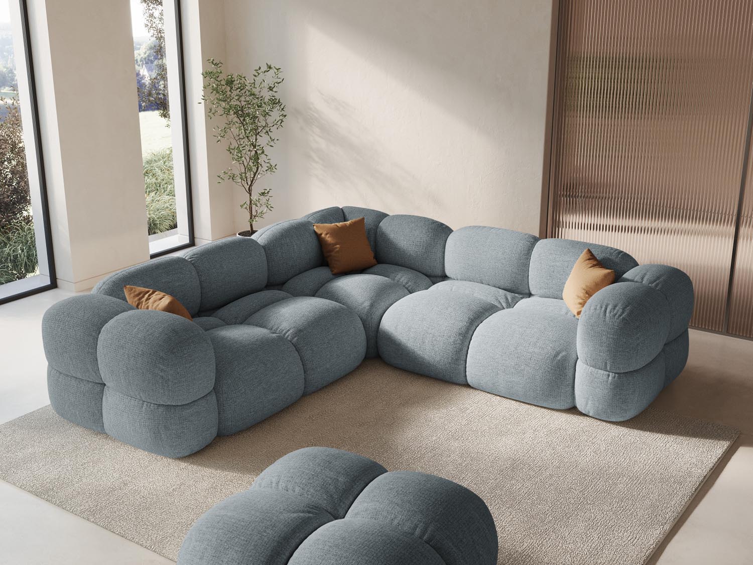 Elegantes Loretto Ecksofa in Pastellblau, ideal für stilvolle Wohnräume, präsentiert in einem modernen Ambiente.