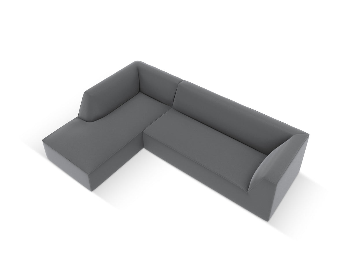 Modulares Ecksofa links Siena in Light Beige mit Kunstleder-ähnlichem Bezug, Récamiere, schwarzen Kunststoffbeinen und schlichter Rückenlehne.