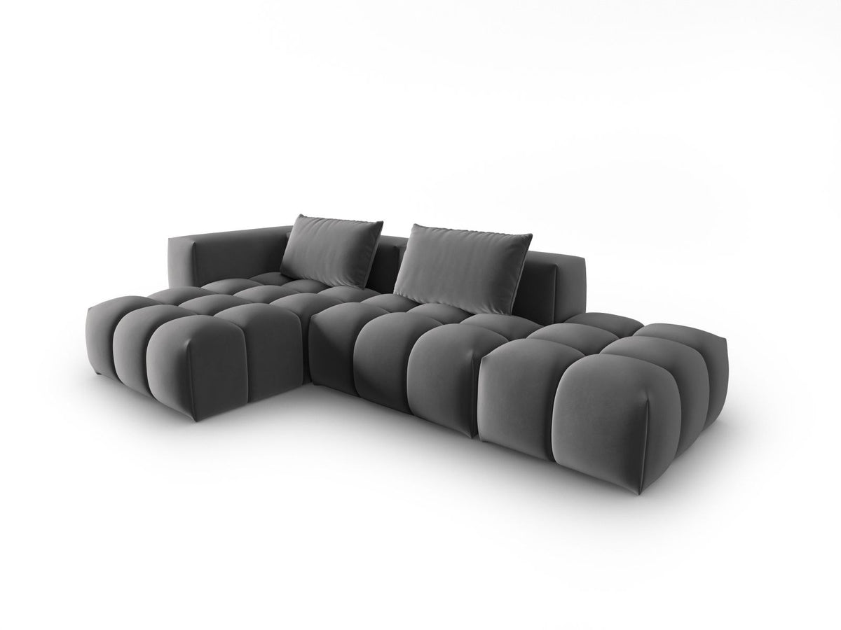 Modulares Ecksofa Verona in Sand-Casino Samt mit Récamiere links, schwarzen Kunststoffbeinen und weicher Velours-Polsterung, 4 Sitzplätze.