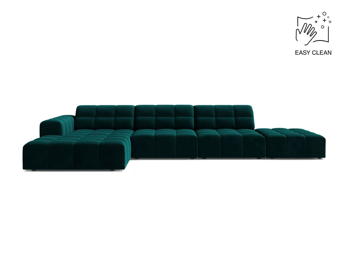 Ecksofa links von Cosmopolitan Design mit Samtbezug in Light Beige, massivem Holzrahmen und schwarzen Kunststoffbeinen, Modell Chicago.
