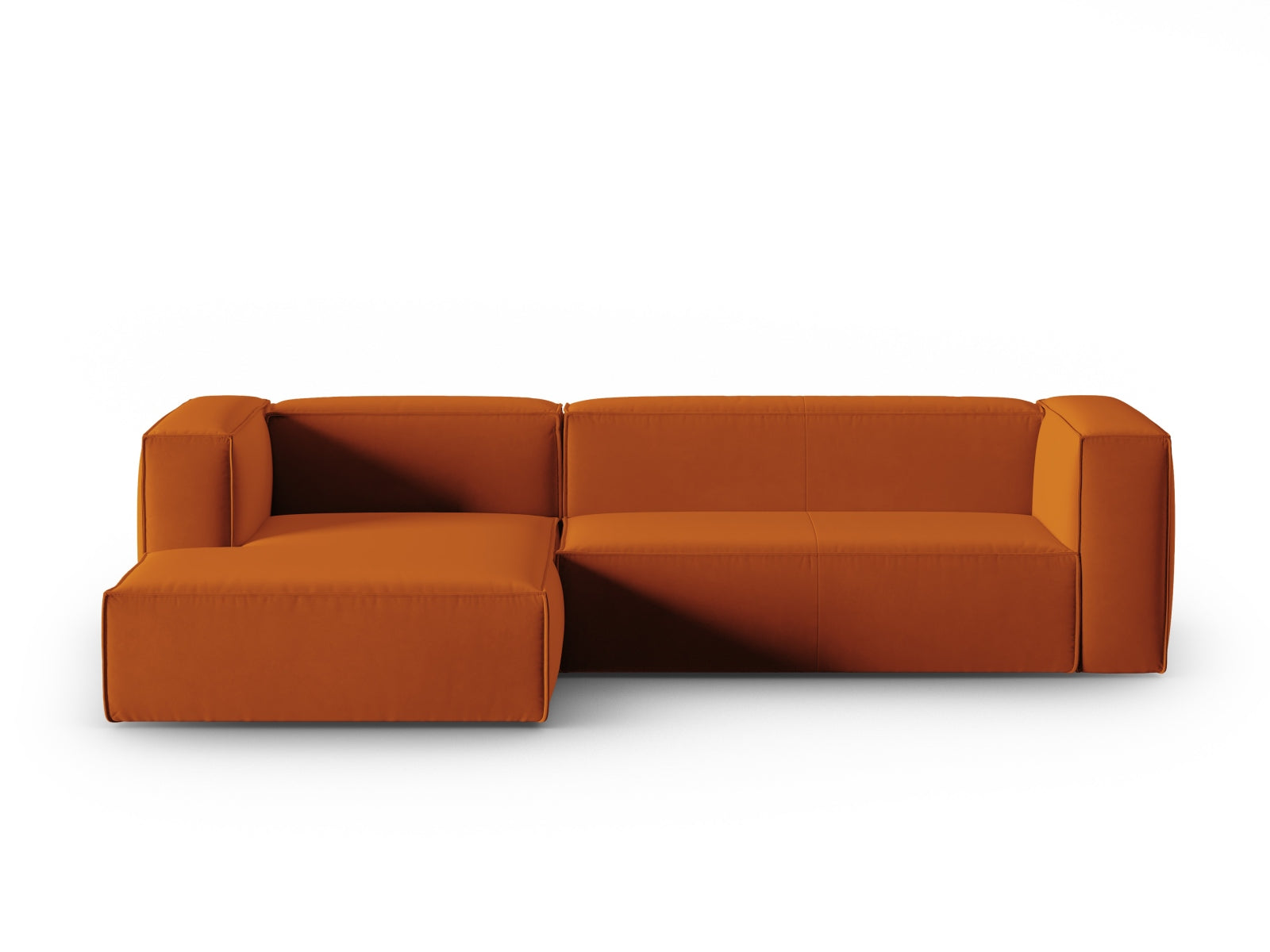 Mackay Velour links Ecksofa 4 Sitzer in Terracotta präsentiert im Onlineshop von KAQTU Design AG. Ecksofa links ist von Cosmopolitan Design