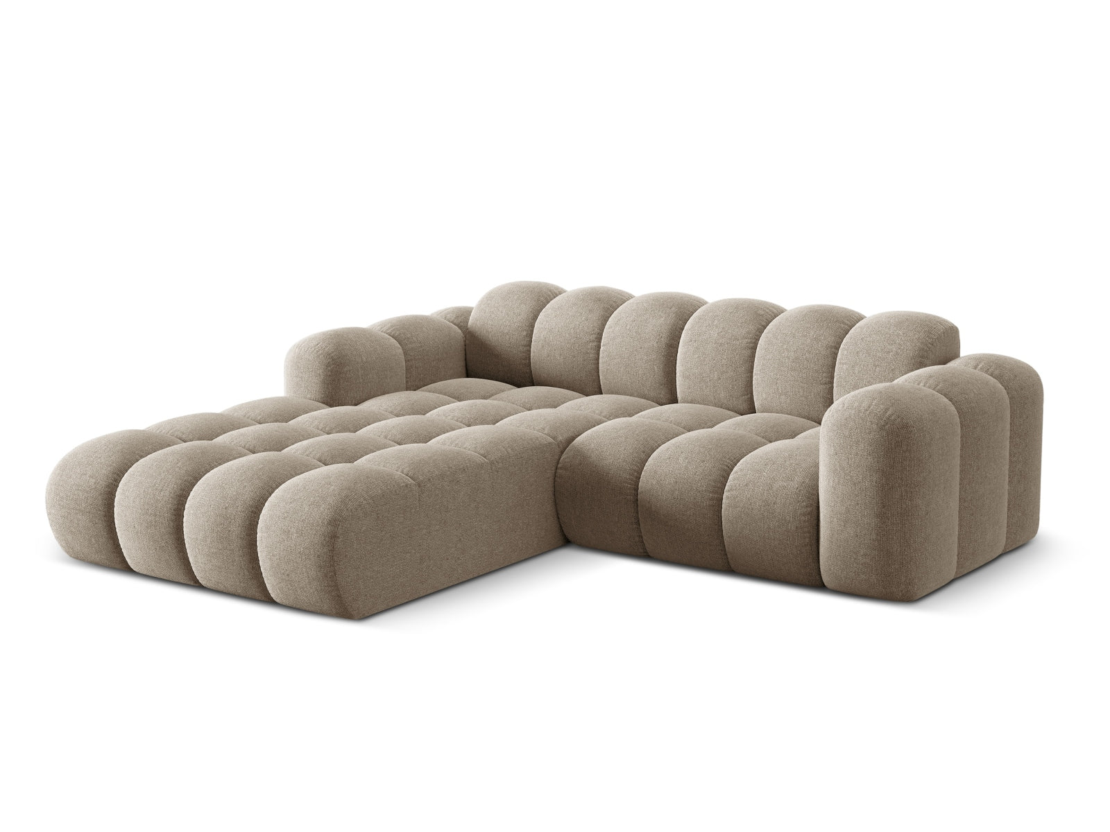 Elegantes 3-Sitzer Ecksofa Treno in stilvollem Dunkelbeige, ideal für moderne Wohnräume, präsentiert von Cosmopolitan Design.
