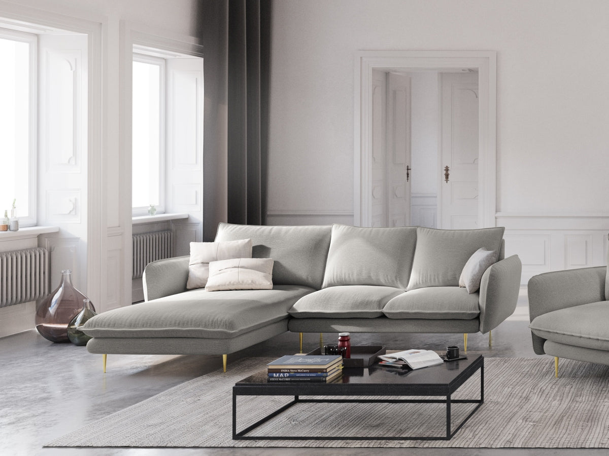 Vienna Ecksofa links 5 Sitzer 170cm in Light Grey/Gold-Asgard/ Positano präsentiert im Onlineshop von KAQTU Design AG. L-Sofa links ist von Cosmopolitan Design