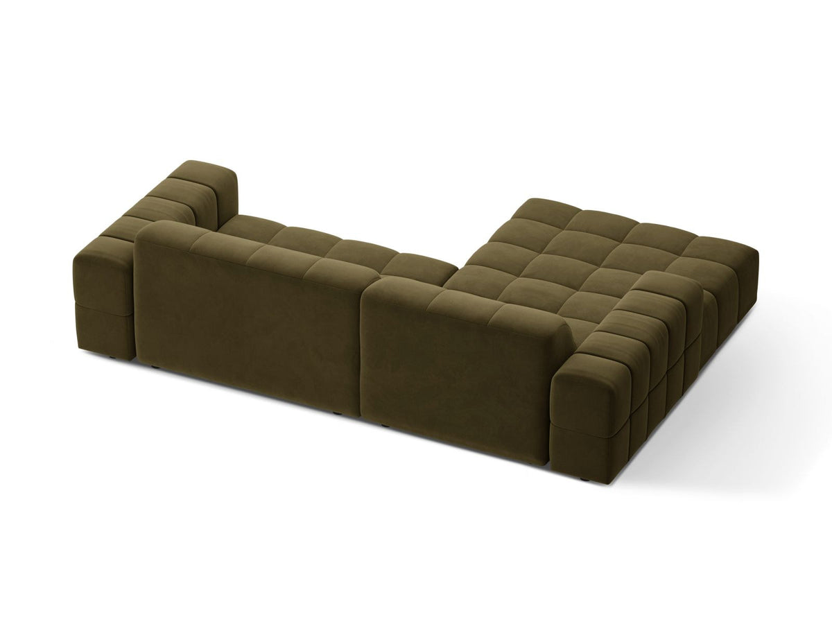 Ecksofa links Chicago in dunkelgrünem Samtstoff mit schwarzen Kunststoffbeinen, Massivholzrahmen und markanter Récamiere-Form.