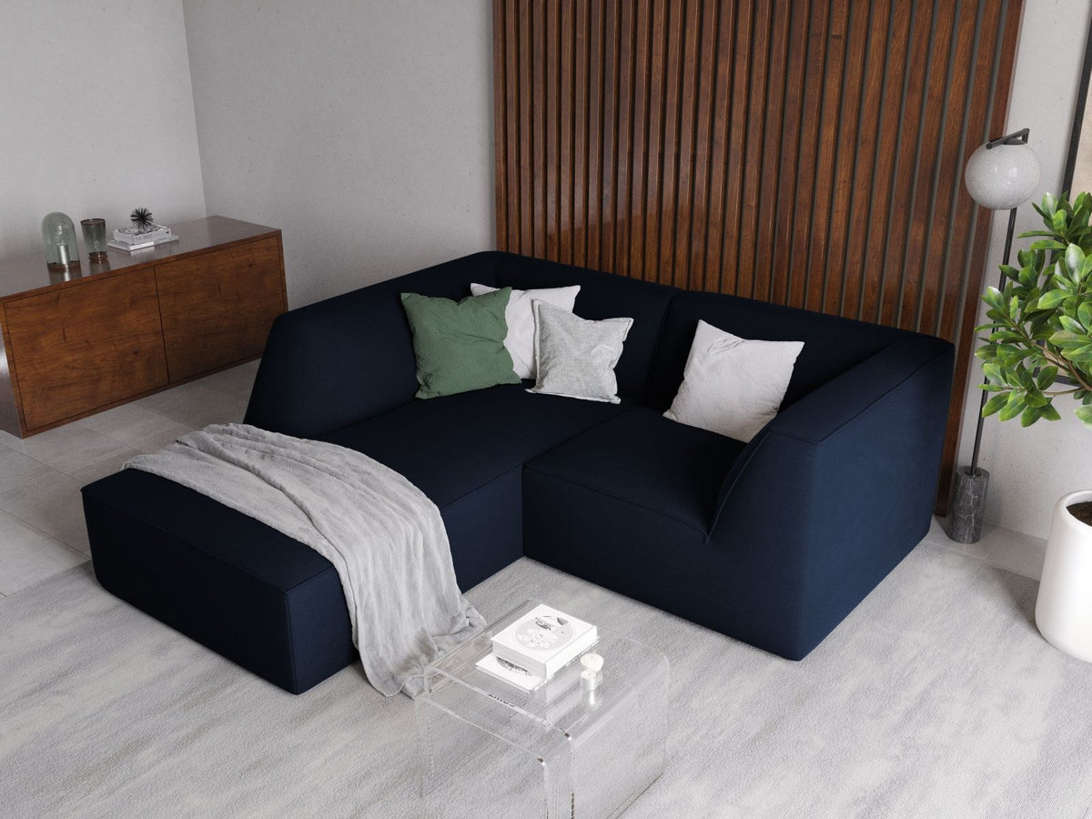 Modulares Ecksofa in Beige-Samt mit Récamiere links, Massivholzrahmen, schwarzen Kunststoffbeinen und weicher Samtpolsterung.