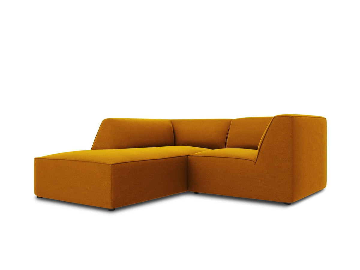 Modulares Ecksofa in Beige-Samt mit Récamiere links, Massivholzrahmen, schwarzen Kunststoffbeinen und weicher Samtpolsterung.