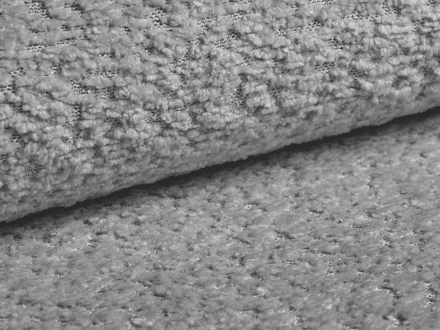 Entdecken Sie das Kemi Pillow von Cosmopolitan Design – ein stilvolles Kissen, das Komfort und modernes Design perfekt vereint. Ideal für Ihr Zuhause!