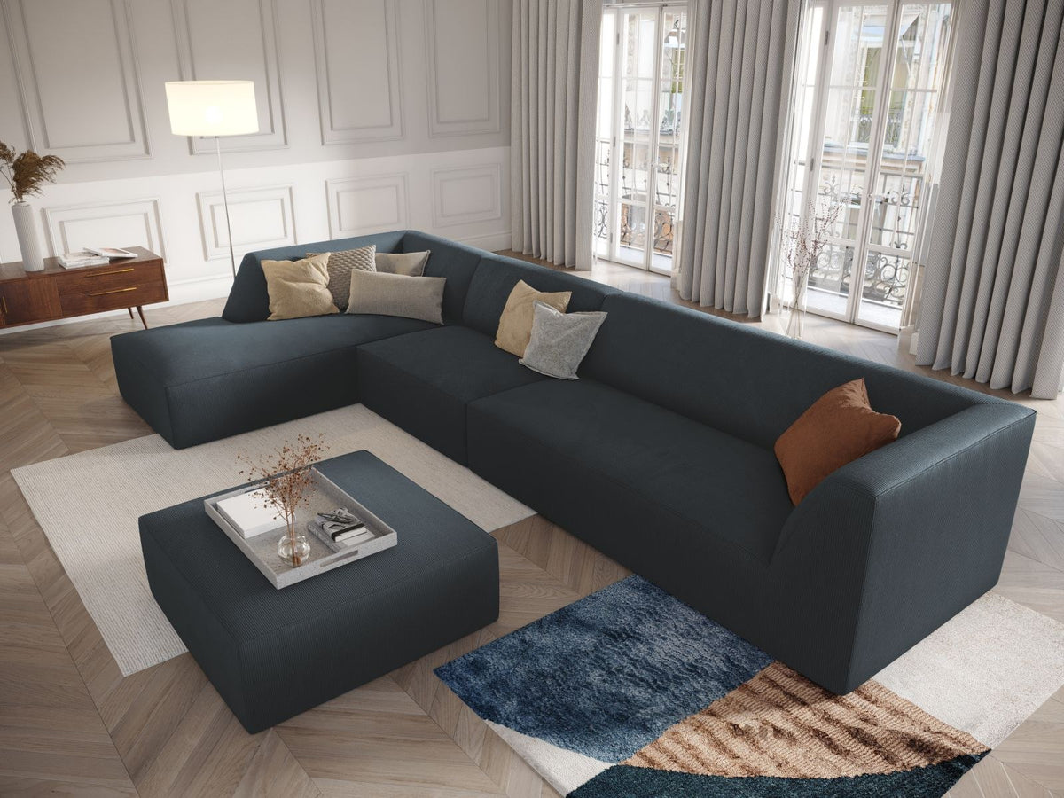 Runder Pouf mit hellblauem Cordstoff-Bezug, schwarzen Kunststoffbeinen und Massivholzrahmen, Modell Siena von Cosmopolitan Design.