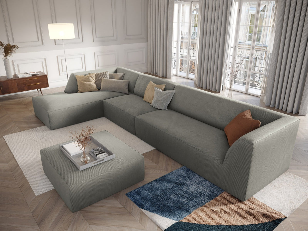 Runder Pouf mit hellblauem Cordstoff-Bezug, schwarzen Kunststoffbeinen und Massivholzrahmen, Modell Siena von Cosmopolitan Design.