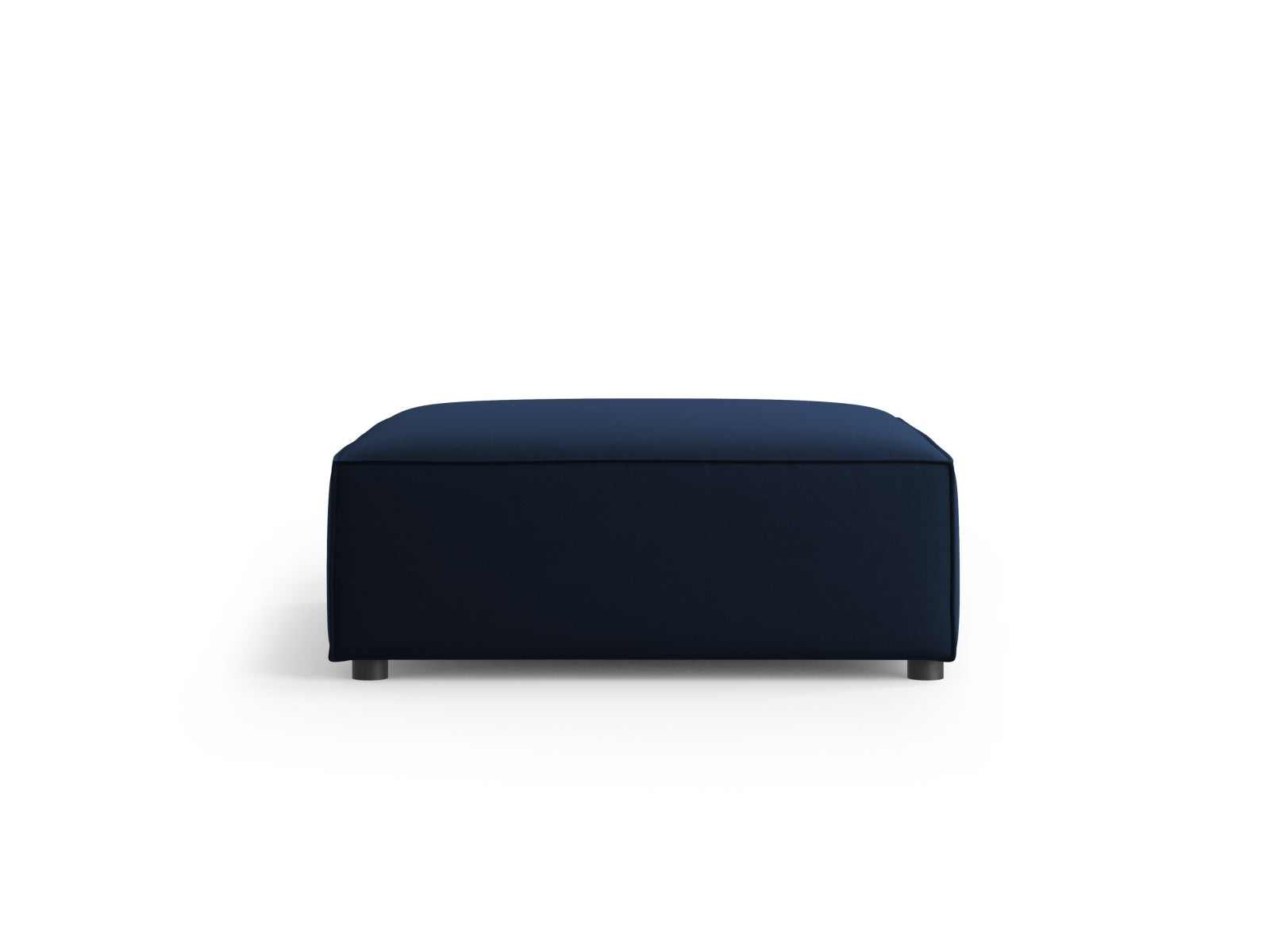 Der elegante Arendal Velour Pouf 1 Sitz von Cosmopolitan Design vereint Komfort und Stil. Perfekt für jedes Wohnzimmer oder Schlafzimmer, setzt er geschmackvolle Akzente.