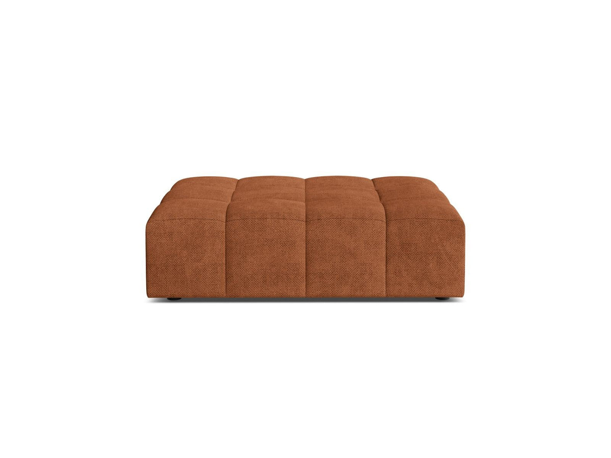 Pouf Chicago mit Massivholzrahmen, Sperrholz und Chenille-Stoffbezug in Light Beige, schwarze Kunststoffbeine, Sitzhöhe 42 cm.