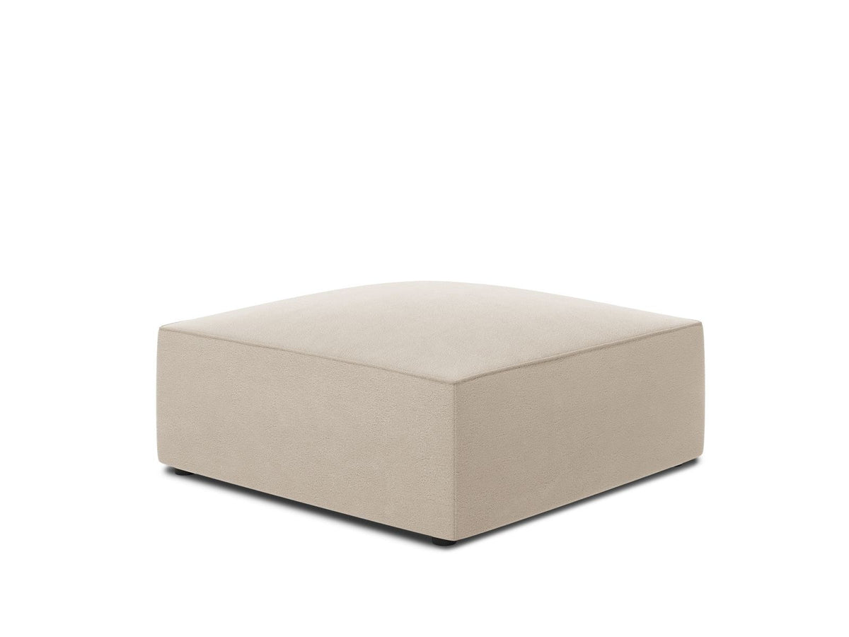 Beiger Samt-Pouf mit gepolstertem Sitz, Velours-Stoff und schwarzen Kunststoffbeinen, Modell Siena von Cosmopolitan Design.