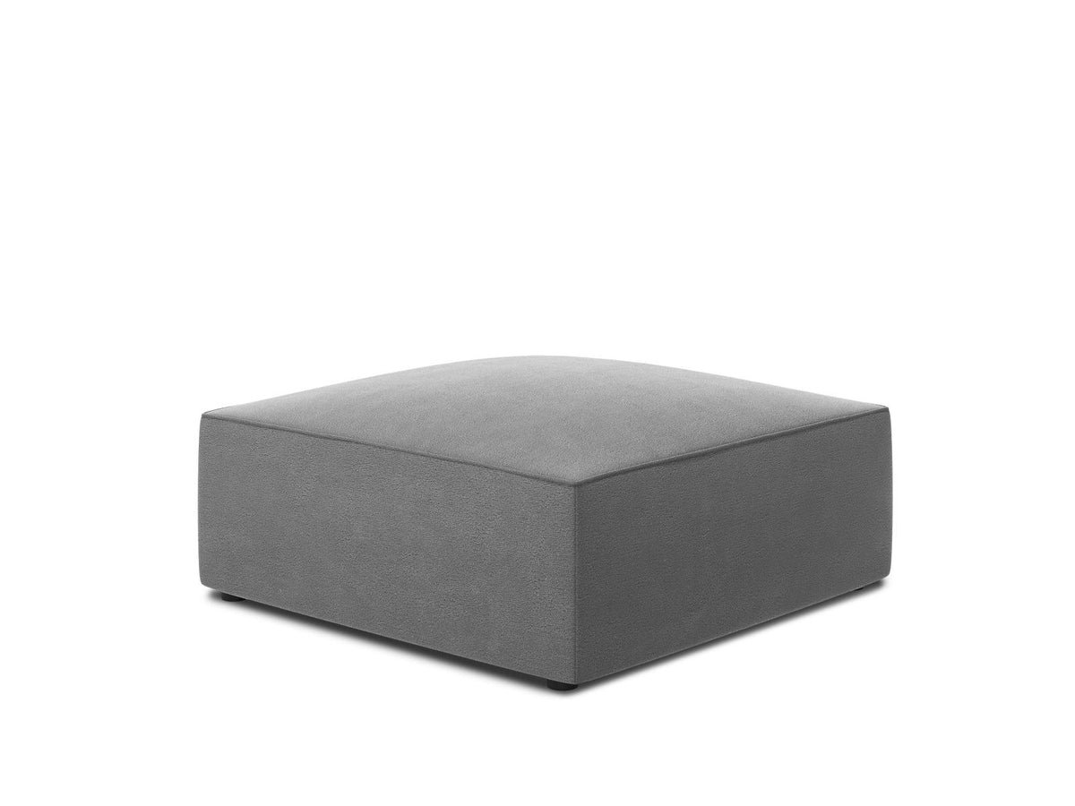 Beiger Samt-Pouf mit gepolstertem Sitz, Velours-Stoff und schwarzen Kunststoffbeinen, Modell Siena von Cosmopolitan Design.