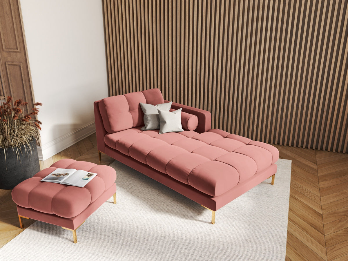 Quadratischer Pouf Bali mit gepolsterter Sitzfläche aus Stoff auf schlanken Metallbeinen