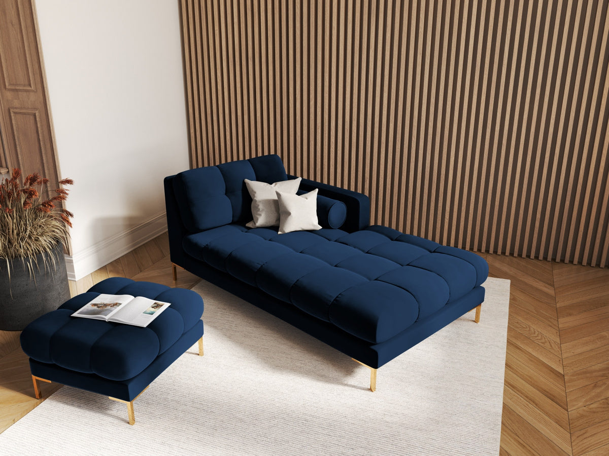 Quadratischer Pouf Bali mit gepolsterter Sitzfläche aus Stoff auf schlanken Metallbeinen