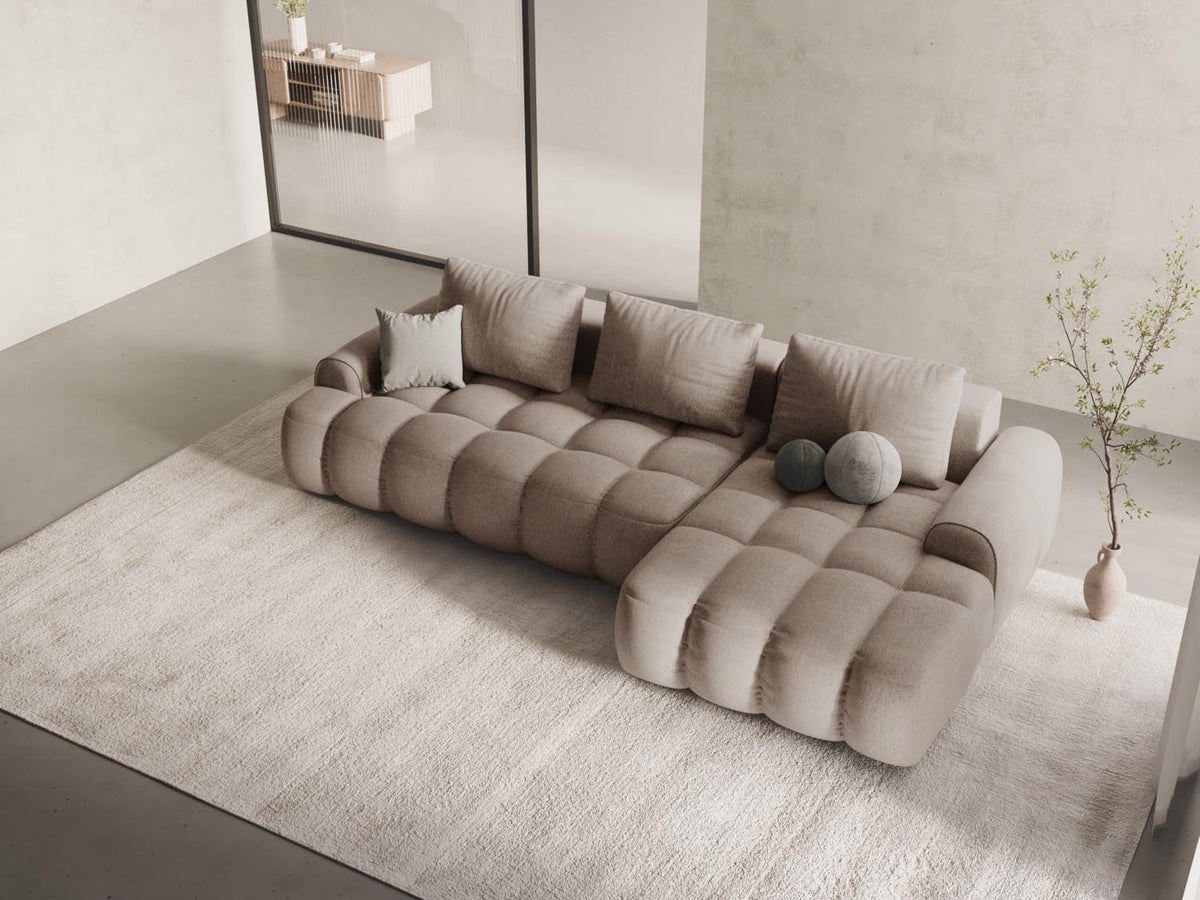 Linz Ecksofa rechts mit Schlaffunktion und Stauraumbox 3 Sitzer 142cm in Sand-Sorella präsentiert im Onlineshop von KAQTU Design AG. Bettsofa rechts ist von Cosmopolitan Design