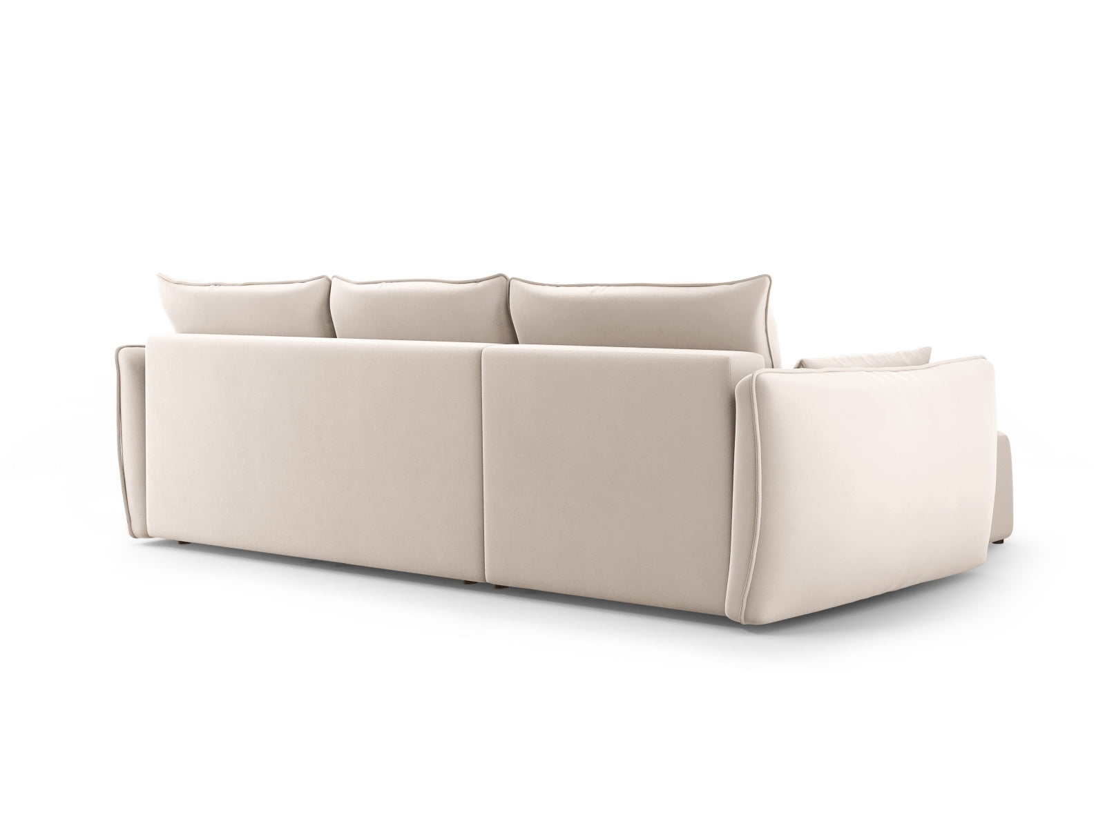 Beige 4-Sitzer Ecksofa Matera mit eleganter Schlaffunktion und integriertem Stauraum, ideal für moderne Wohnkonzepte von Cosmopolitan Design.