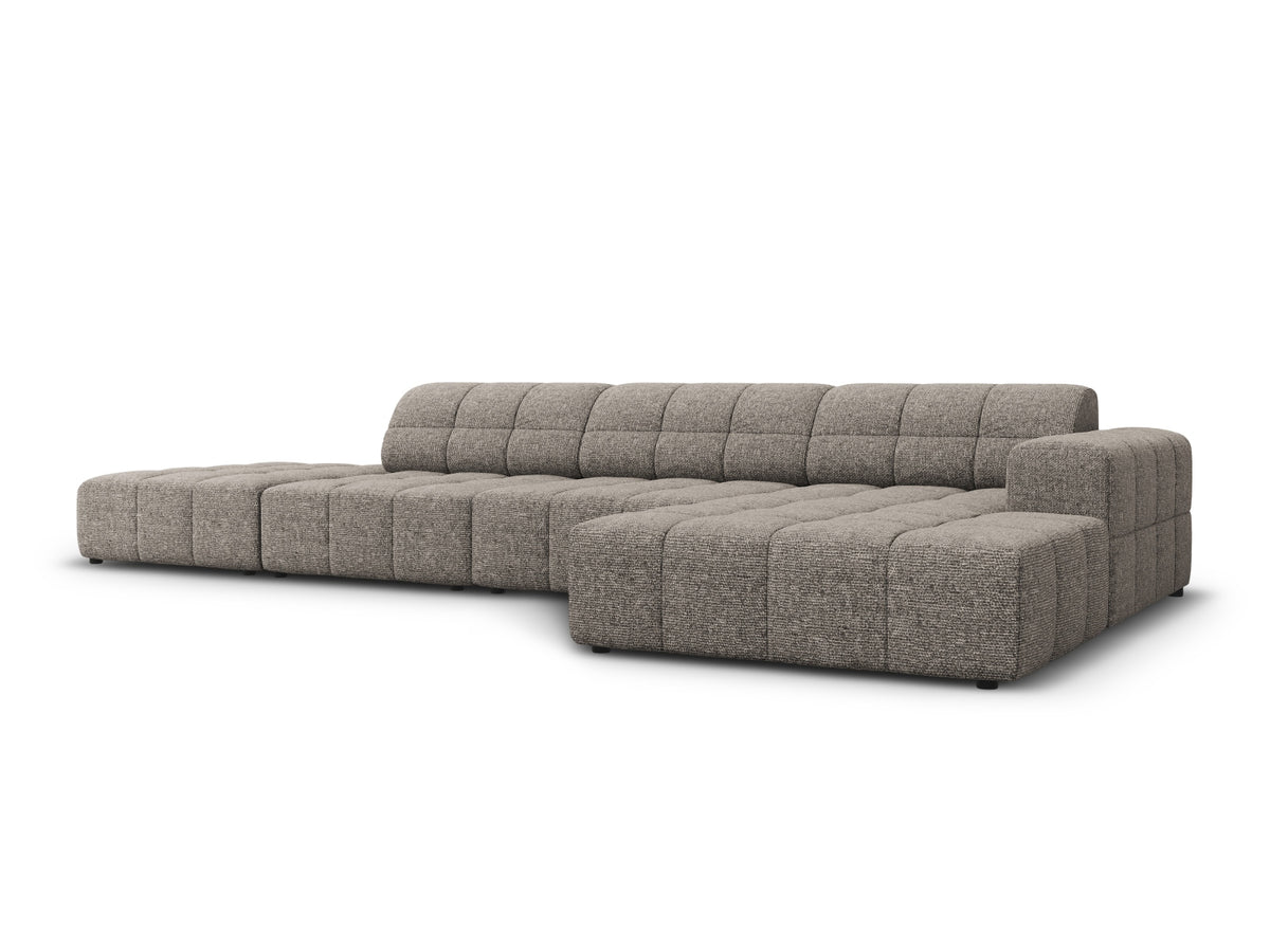Chicago Ecksofa rechts 5 Sitzer 166cm in Grey-Haga präsentiert im Onlineshop von KAQTU Design AG. L-Sofa rechts ist von Cosmopolitan Design