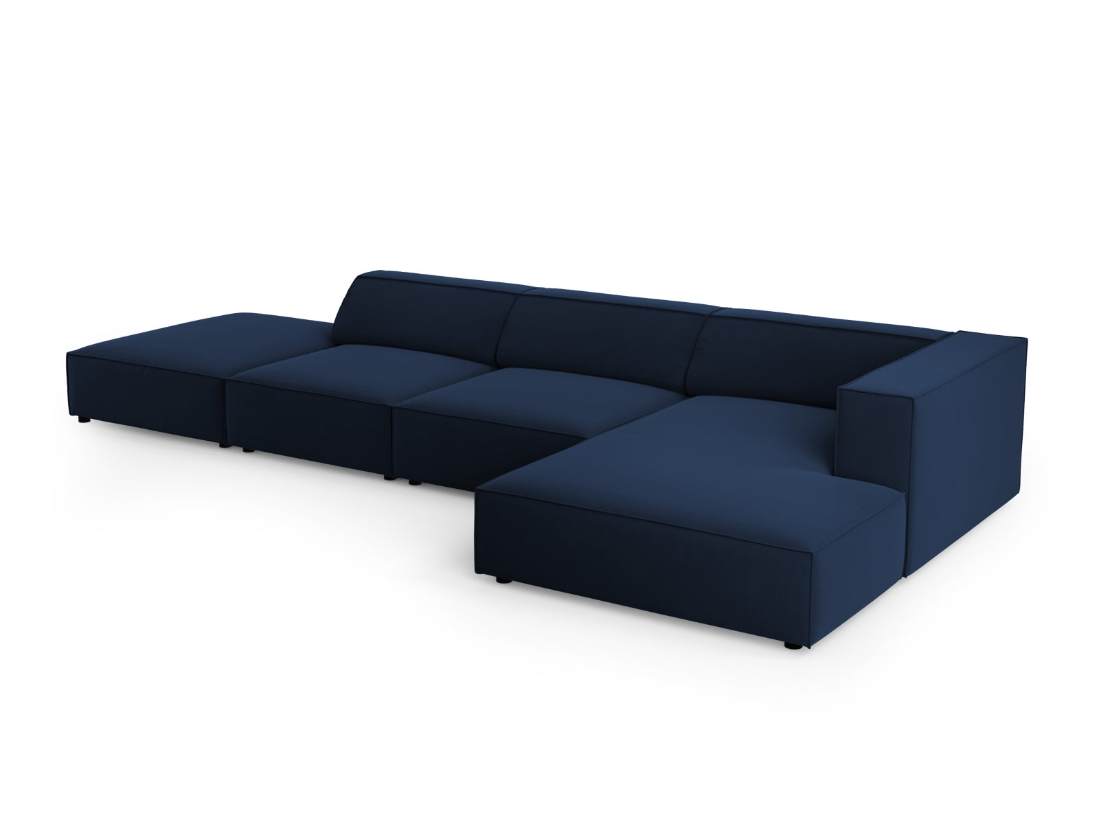 Entdecken Sie das stilvolle Arendal Velour Ecksofa rechts 5 Sitzer von Cosmopolitan Design – ideal für moderne Wohnräume und gemütliche Abende.