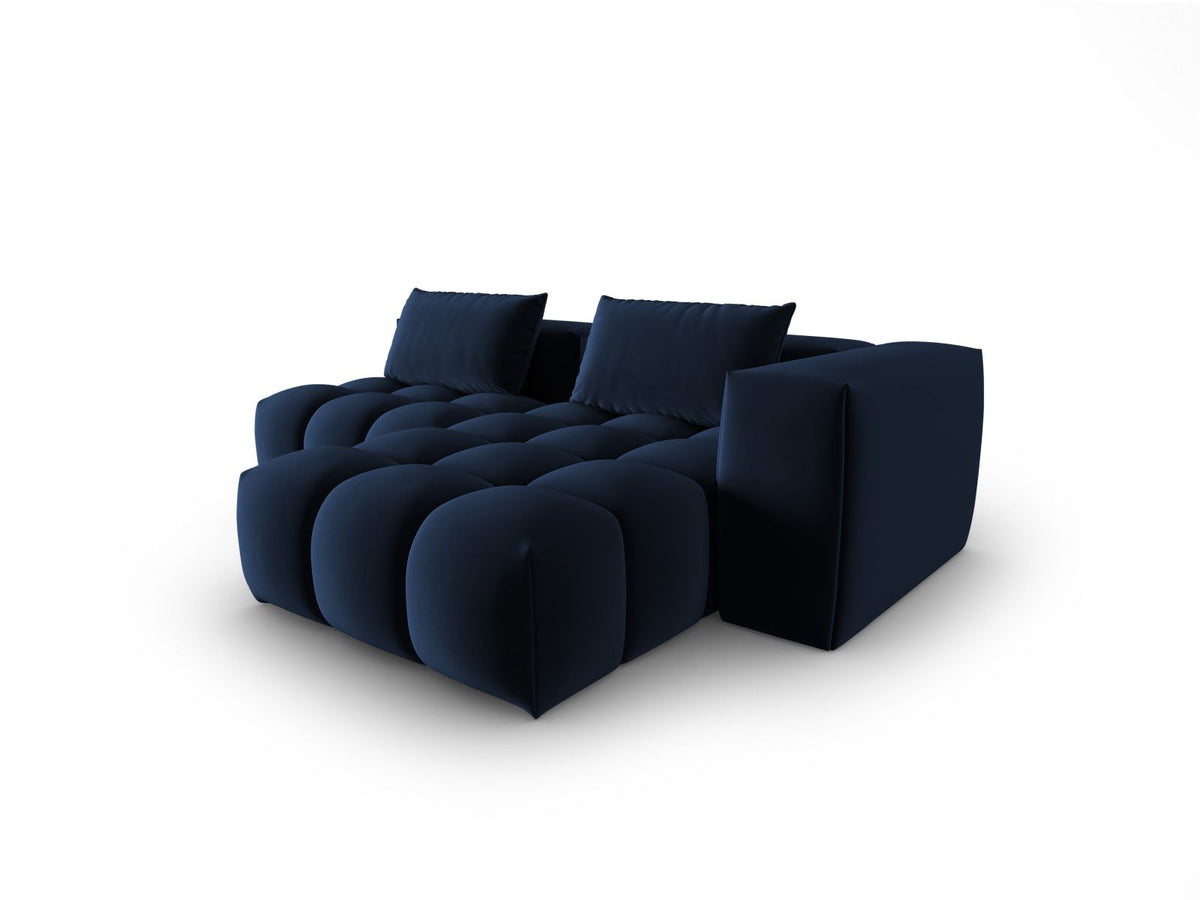 Modulares Ecksofa rechts in Sand-Casino Samt mit Massivholzrahmen, schwarzen Kunststoffbeinen und drei Sitzplätzen, seitliche Ansicht.